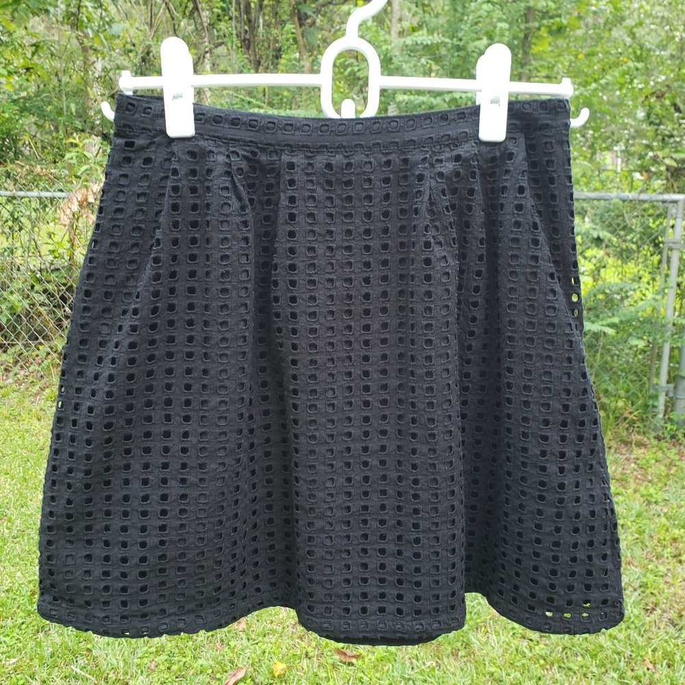 Banana Republic black mini-skirt size 2